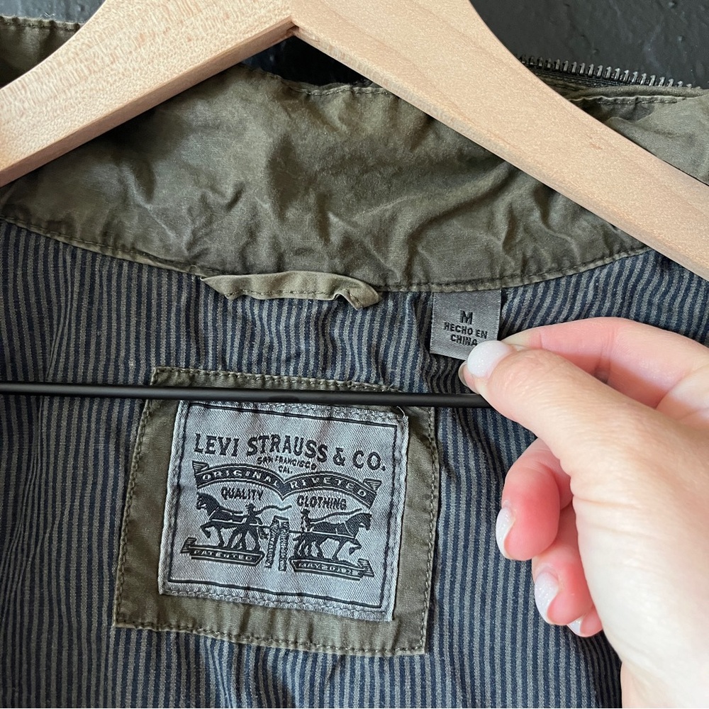 Levi's Utility Jacket - Picture 13 of 16